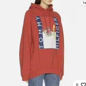 VETEMENTS x Tommy Hilfiger Print Oversized Hoodie